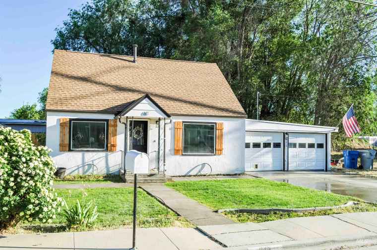 Photo of 611 E Hawaii Ave Nampa, ID 83686