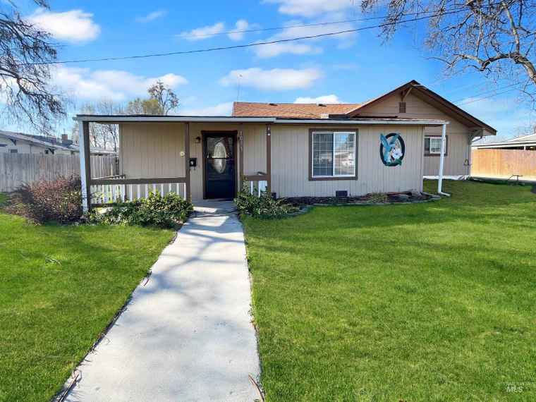 Photo of 1015 E Washington Ave Nampa, ID 83686