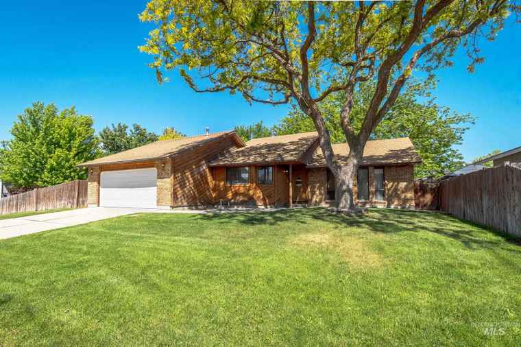 Photo of 1858 N Teare Ave Meridian, ID 83646