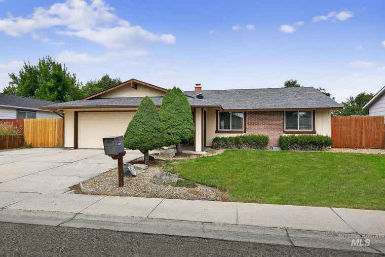 Photo of 1508 W Elm Pl Meridian, ID 83642