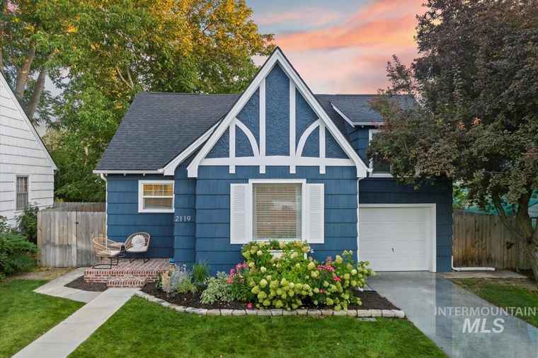 Photo of 2119 W Pleasanton Ave Boise, ID 83702-3833