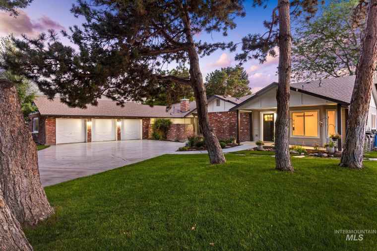 Photo of 1285 S Whipoorwill Boise, ID 83709