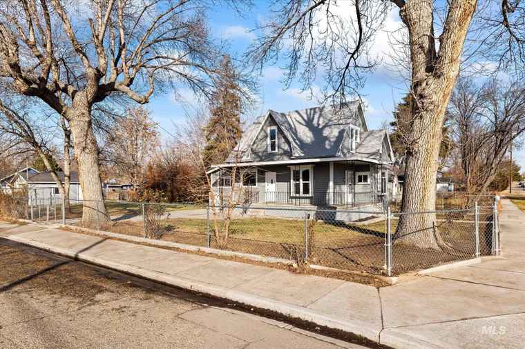 Photo of 203 10th Ave N Nampa, ID 83687