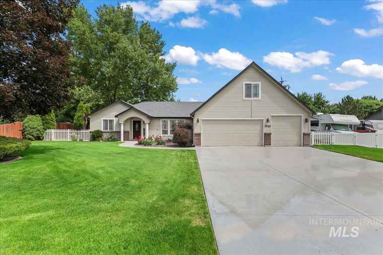 Photo of 3720 E Kings Gate Dr Nampa, ID 83687