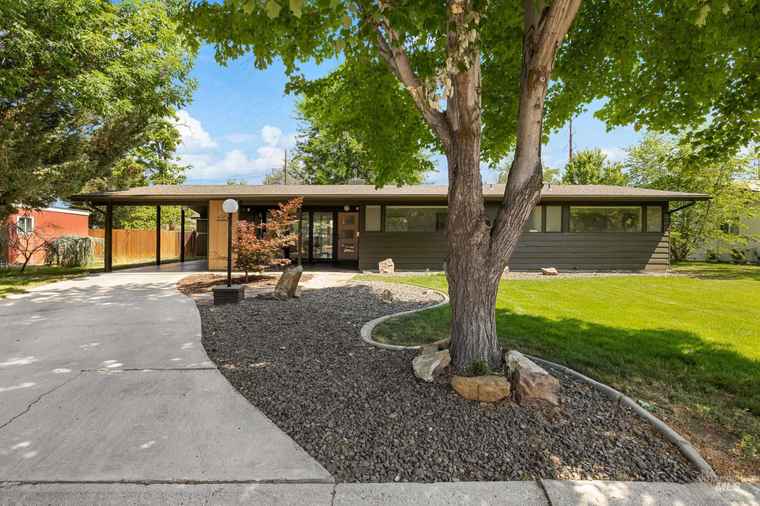 Photo of 6306 W Arlington Dr Boise, ID 83709