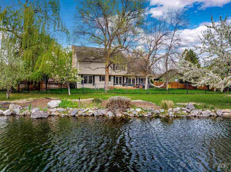 Photo of 237 E Twin Willow Dr Boise, ID 83706