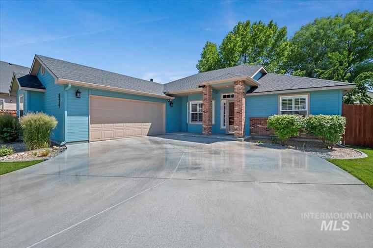 Photo of 829 W Hackamore Nampa, ID 83687