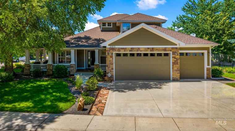 Photo of 2411 S Marypost Eagle, ID 83616