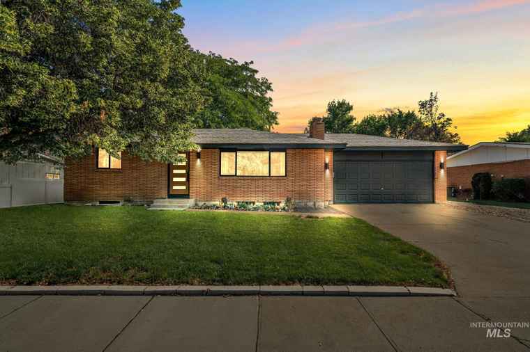 Photo of 7104 W Sunnybrook Boise, ID 83709