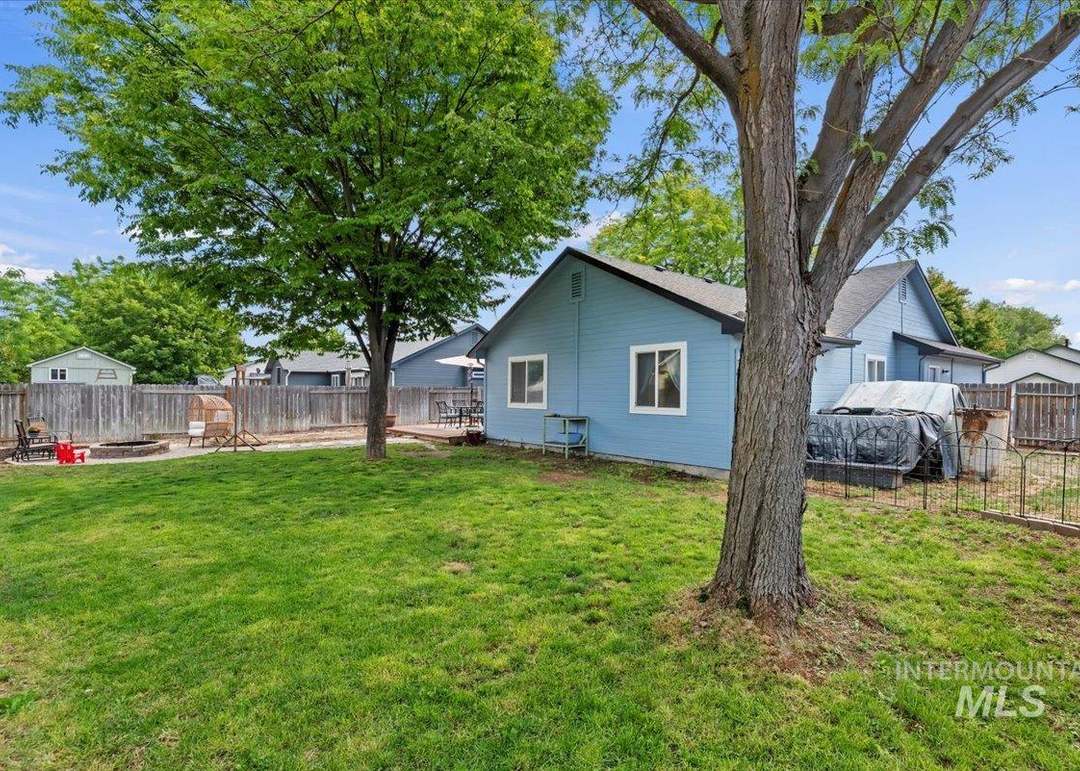 8268 E Orah Way, Nampa, ID 83687-9348