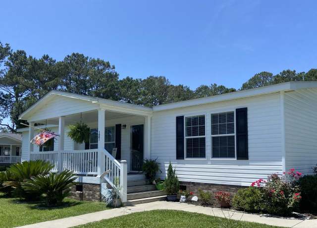 Property at 1601 Carlton Dr, Myrtle Beach, SC 29577, 3 beds, 2 baths