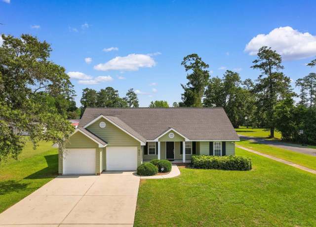 Property at 943 Oak St, Aynor, SC 29511, 3 beds, 2 baths