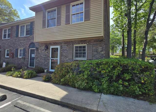 Property at 830 44th Ave N Unit B4, Myrtle Beach, SC 29577, 3 beds, 2.5 baths