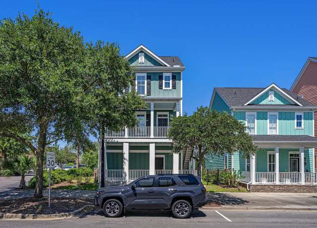 Property at 524 Farrow Pkwy, Myrtle Beach, SC 29577, 2 beds, 2.5 baths