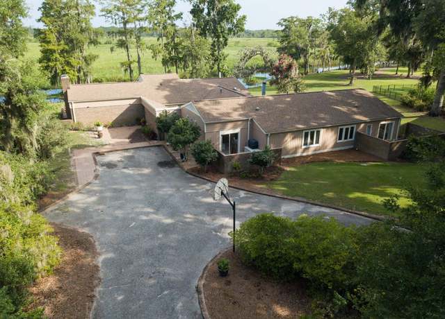 Property at 52 Trimmings Ct, Pawleys Island, SC 29585, 4 beds, 4 baths