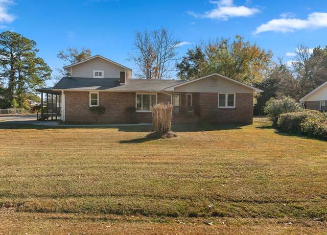 Property at 2103 Loblolly St, Georgetown, SC 29440, 4 beds, 4 baths
