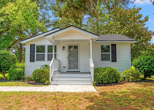 Property at 1004 Georgetown St, Marion, SC 29571, 2 beds, 1 bath