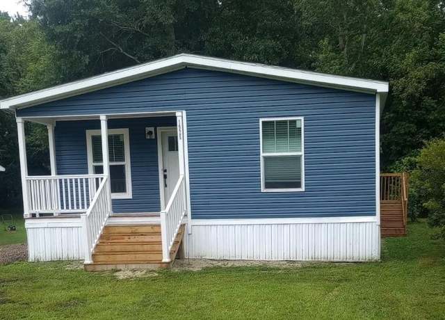 Property at 1925 Winyah St, Georgetown, SC 29440, 3 beds, 2 baths