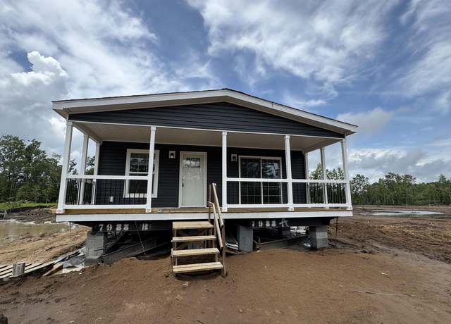 Property at 1321 Rabbit Ln, Conway, SC 29526, 3 beds, 2 baths