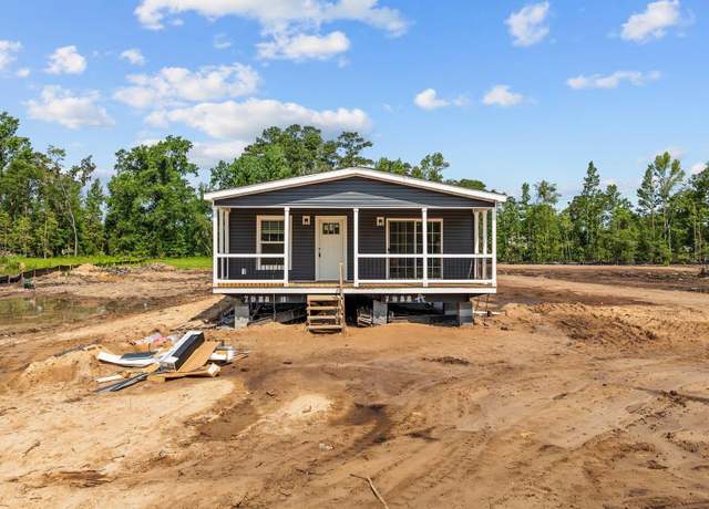 Property at 1321 Rabbit Ln, Conway, SC 29526, 3 beds, 2 baths