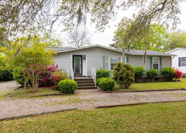 Property at 835 South Marlin Cir, Murrells Inlet, SC 29576, 3 beds, 2 baths