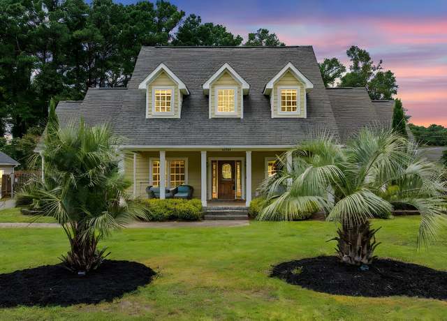 Property at 11569 Bay Dr, Little River, SC 29566, 4 beds, 4.5 baths