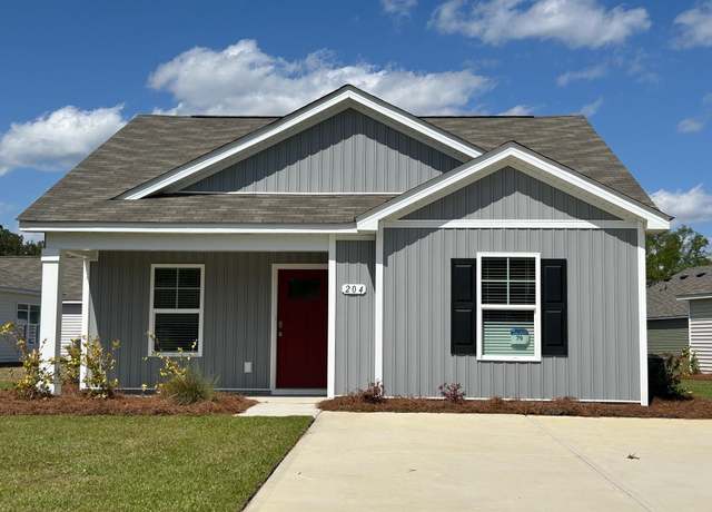 Property at 204 Cambridge Dr, Tabor City, NC 28463, 2 beds, 2 baths