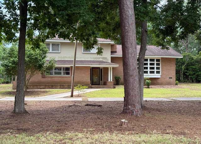 Property at 4909 Yaupon Cir, Myrtle Beach, SC 29575, 5 beds, 3 baths