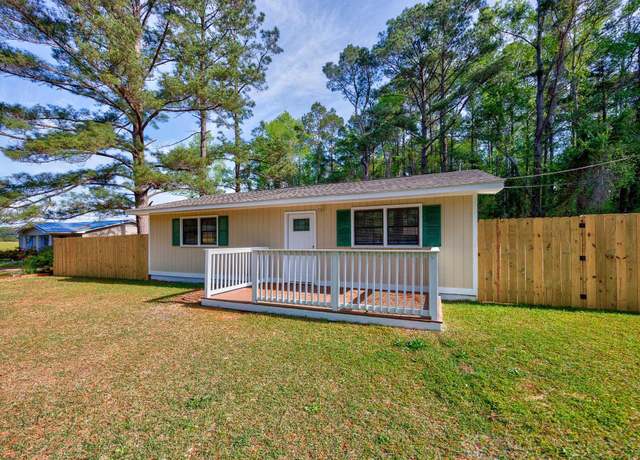 Property at 2939 King St, Loris, SC 29569, 2 beds, 1 bath