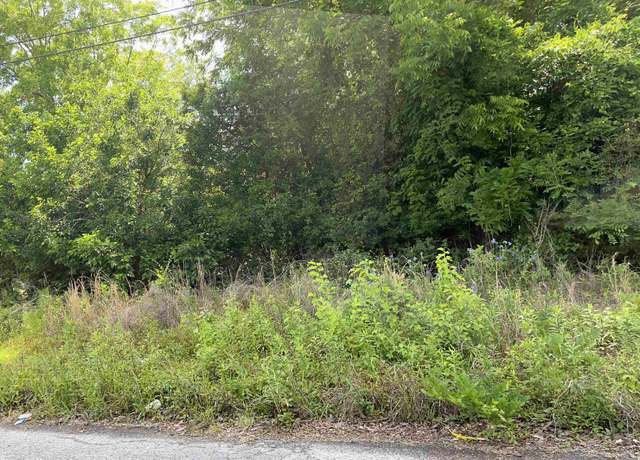 Property at 3 S Poplar Ave, Andrews, SC 29510