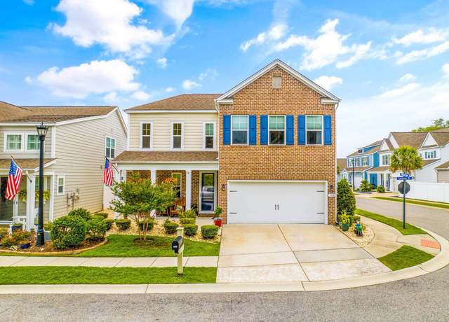 Property at 700 Lorenzo Dr, North Myrtle Beach, SC 29582, 4 beds, 2.5 baths