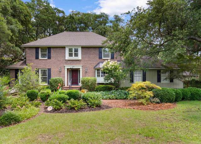 Property at 571 Fernwood Rd, Murrells Inlet, SC 29576, 4 beds, 2.5 baths