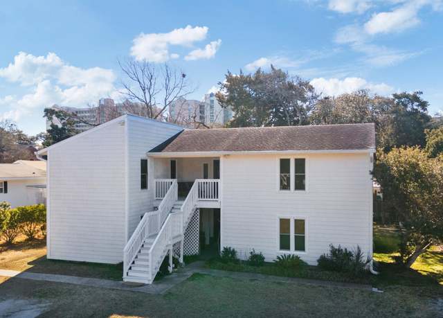 Property at 2005 Havens Dr, North Myrtle Beach, SC 29582, 6 beds, 4 baths
