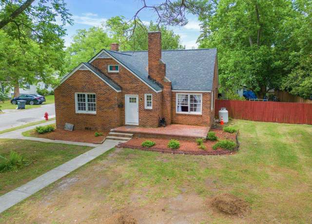 Property at 425 Patmar Sq, Mullins, SC 29574, 4 beds, 2 baths