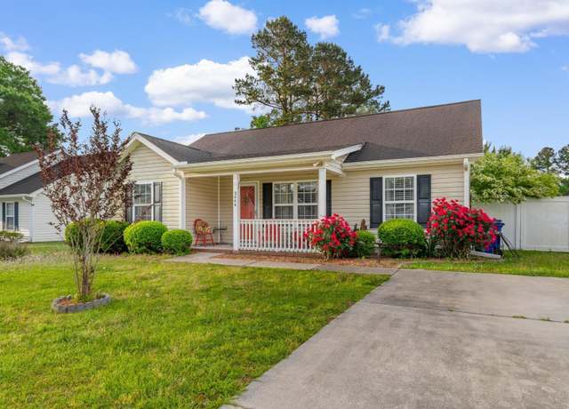 Property at 2446 Farmwood Cir, Conway, SC 29527, 3 beds, 2 baths