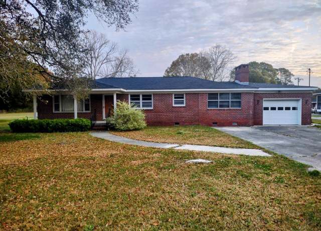 Property at 77 Jacobs Ave, Georgetown, SC 29440, 3 beds, 2 baths