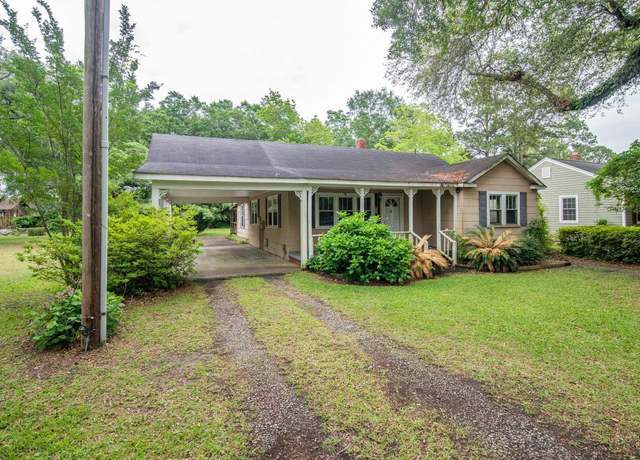 Property at 704 N North Congdon St, Georgetown, SC 29440, 3 beds, 1 bath