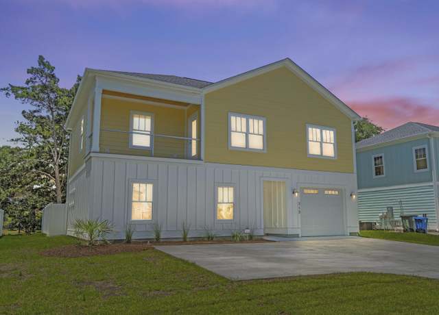 Property at 713 9th Ave S, North Myrtle Beach, SC 29582, 4 beds, 3.5 baths