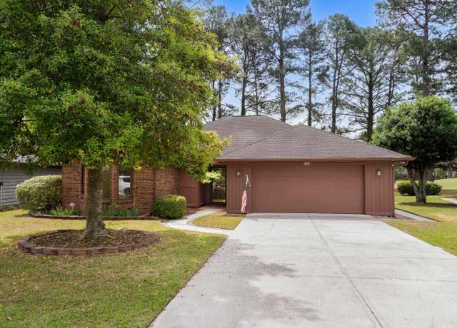 Property at 114 Laurelwood Ln, Conway, SC 29526, 3 beds, 2 baths