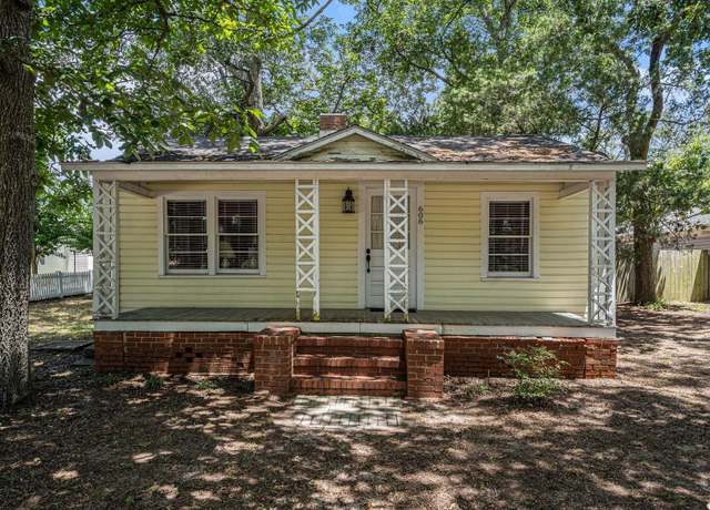 Property at 606 Moore St, North Myrtle Beach, SC 29582, 2 beds, 1 bath