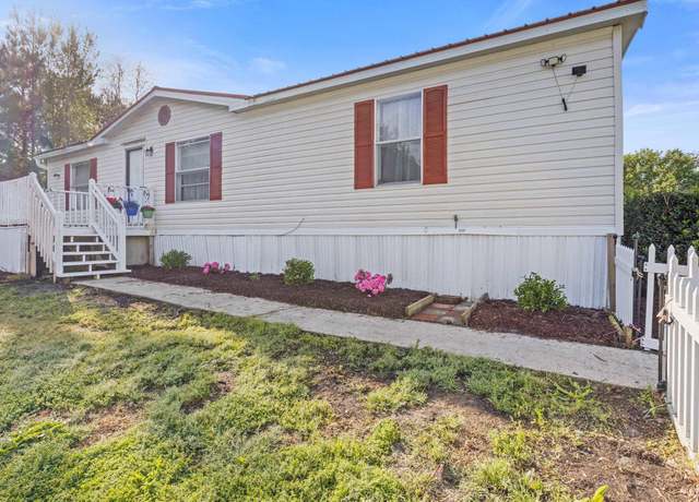 Property at 8404 Bloomwood Dr, Myrtle Beach, SC 29588, 3 beds, 2 baths