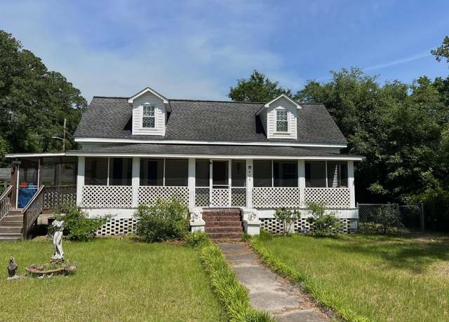 Property at 406 N Nichols St, Nichols, SC 29581, 3 beds, 2.5 baths