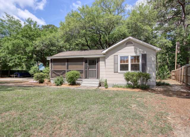 Property at 2206 Beck St, Georgetown, SC 29440, 3 beds, 2 baths