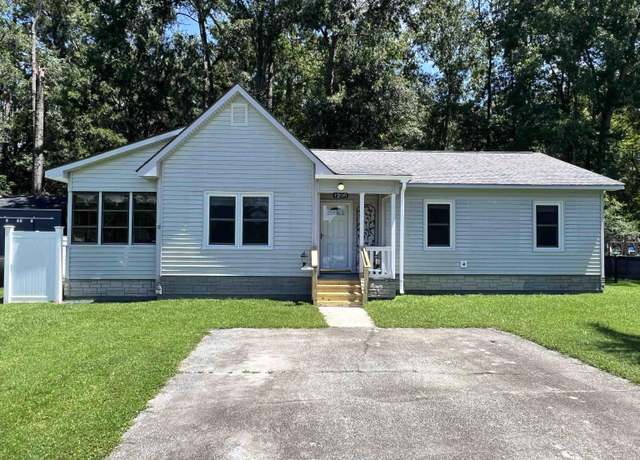 Property at 1208 Mackie Cir, Myrtle Beach, SC 29579, 3 beds, 2 baths