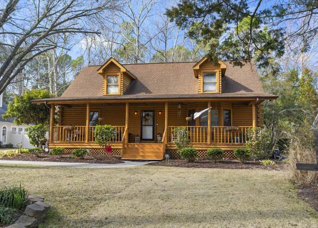 Property at 1303 Elizabeth St, North Myrtle Beach, SC 29582, 4 beds, 2.5 baths