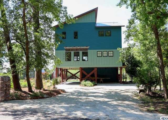 Property at 329 Kaufman St, Georgetown, SC 29440, 3 beds, 2.5 baths