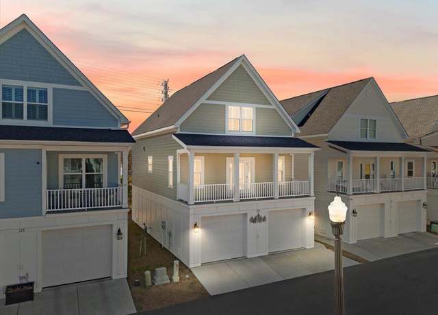 Property at 129 Marblehead Dr, Little River, SC 29566, 3 beds, 2.5 baths