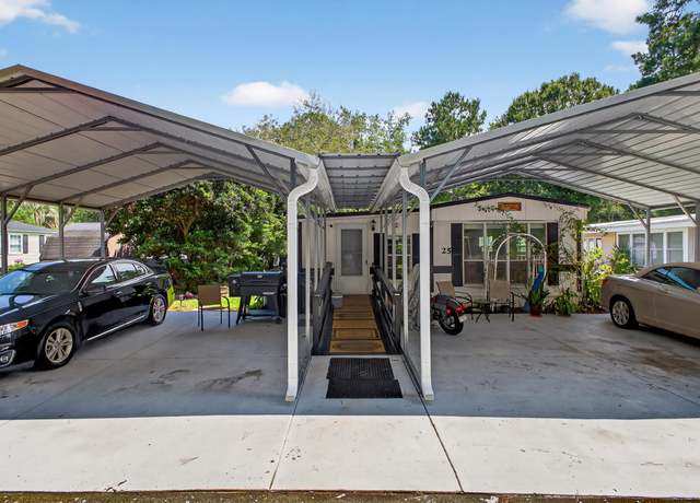 Property at 25 Ocean Reef Ln, Murrells Inlet, SC 29576, 3 beds, 2 baths