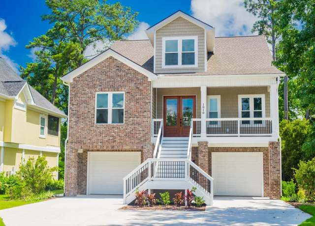 Property at 1010 Club House Dr, North Myrtle Beach, SC 29582, 4 beds, 3.5 baths