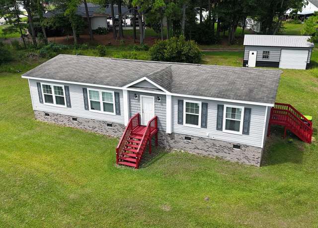 Property at 2620 Red Bluff Rd, Loris, SC 29569, 3 beds, 2 baths